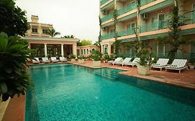 Hotel White Rabbit
